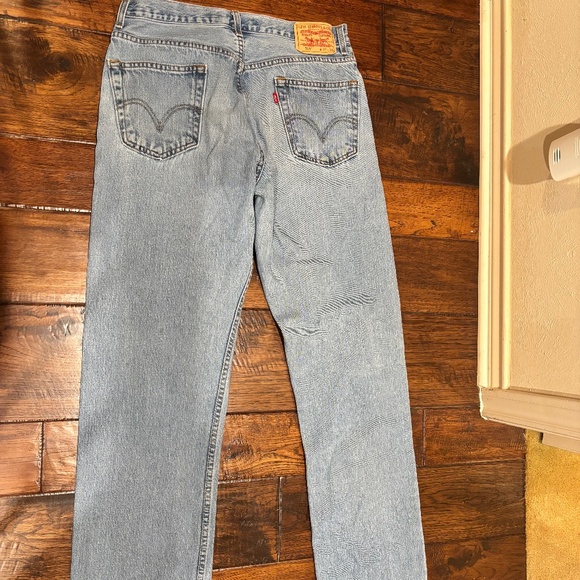 Levi's 505 Regular fit 36X36 in Medium Stonewash - Picture 2 of 3